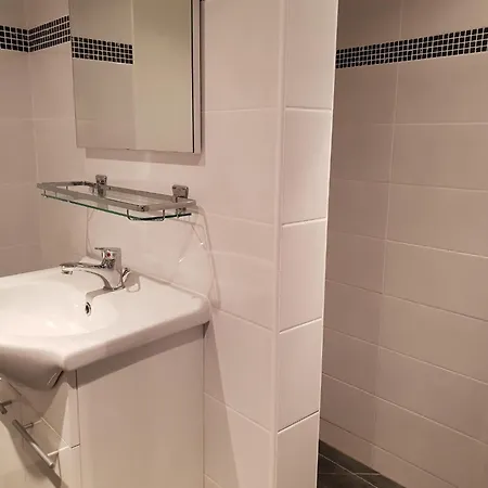 Cozy In Leenderbos With Hot Tub Leende